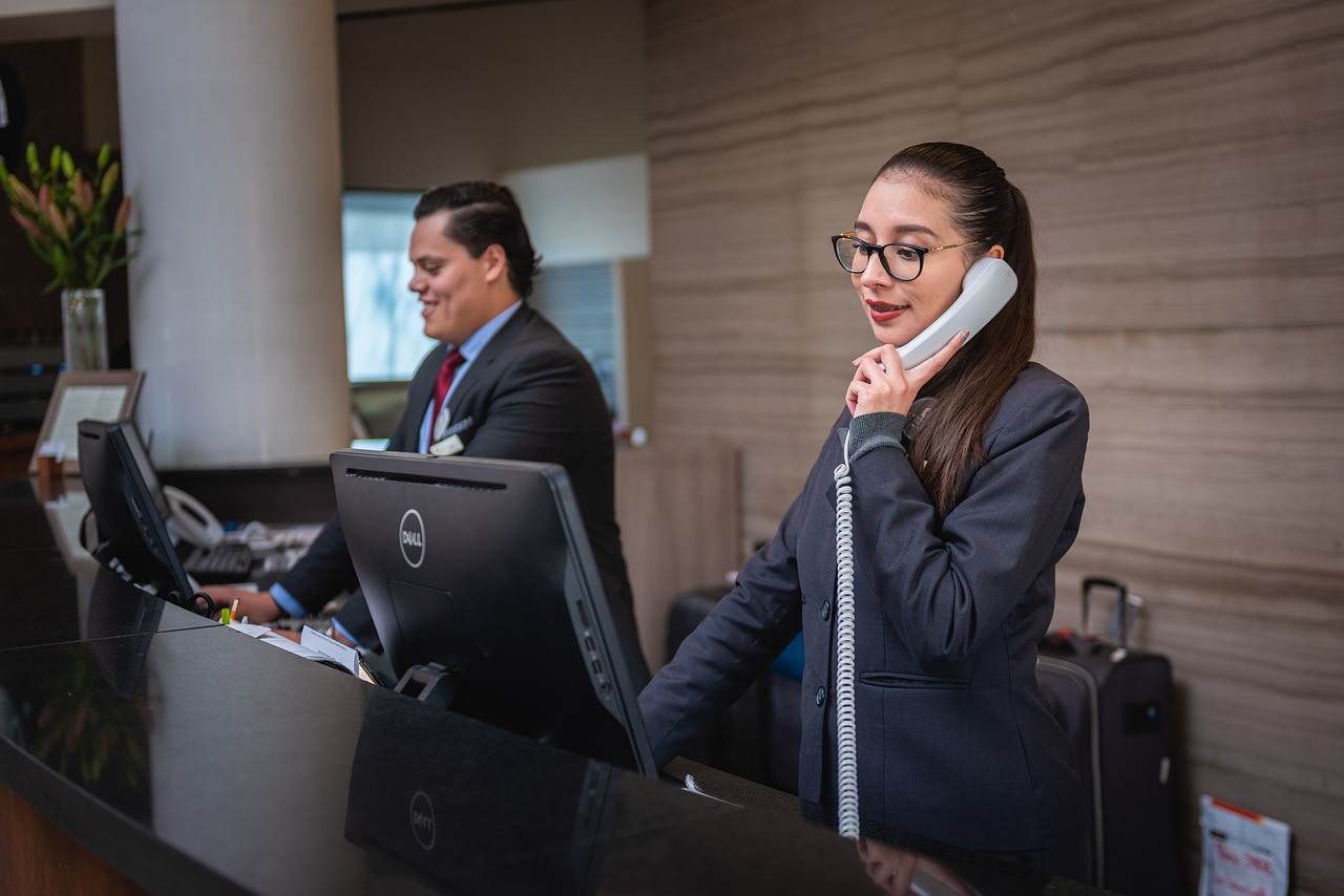 Recepcionista y Concierge